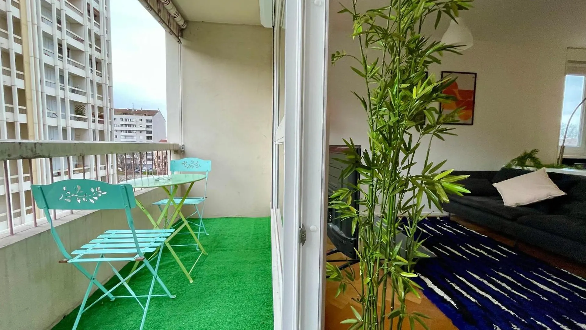 Apartment Bngo I Le Spacieux I 12 Personnes, 5 Chambres, 2 Salle De Bain, Parking Prive, Wc Separe, Wifi Villeurbanne France