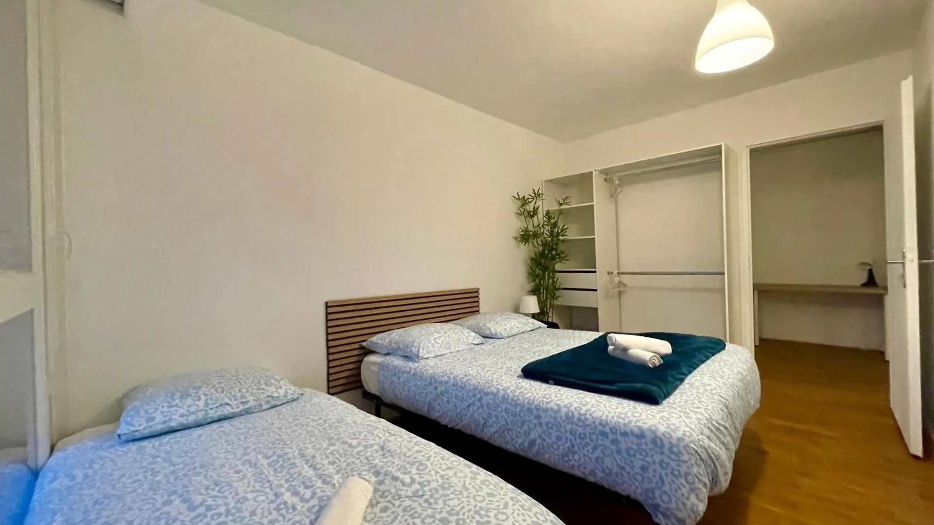 Bngo I Le Spacieux I 12 Personnes, 5 Chambres, 2 Salle De Bain, Parking Prive, Wc Separe, Wifi Villeurbanne